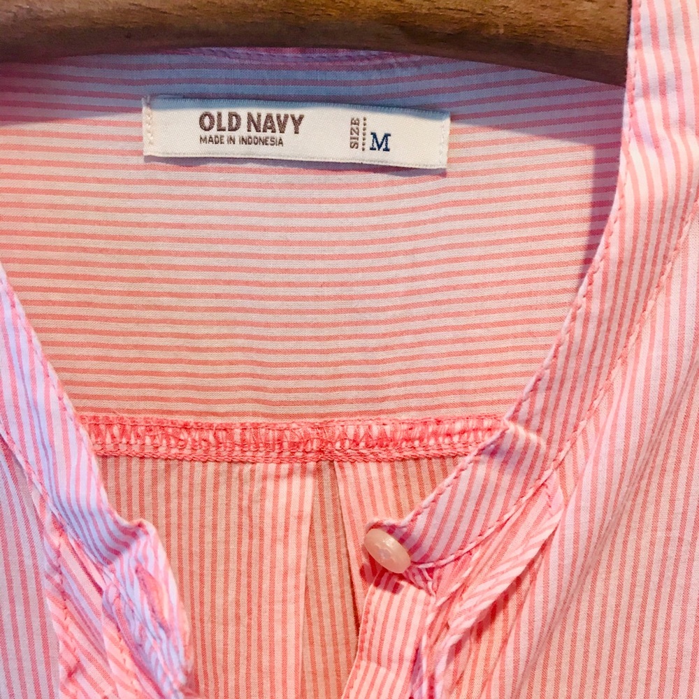 🎁 3/$10 LIGHTWEIGHT RUFFLE BUTTONDOWN - Picture 3 of 7